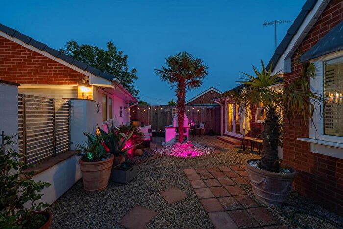 2 Bedroom Detached Bungalow For Sale In Astley Burf, Stourport-On-Severn, DY13