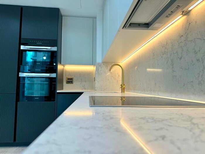 2 Bedroom Flat To Rent In Siena House, City Road, EC1V