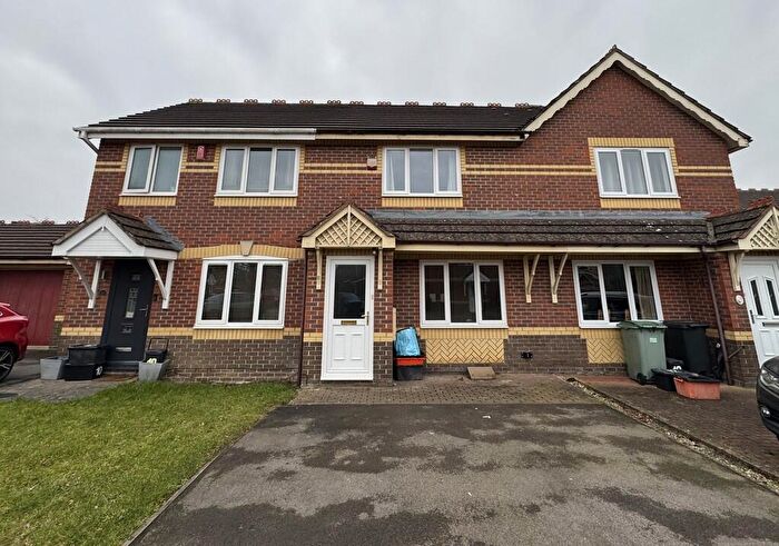 2 Bedroom Terraced House To Rent In Primrose Close, Swindon, SN25