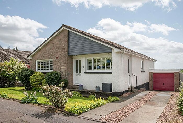 3 Bedroom Detached Bungalow For Sale In Innerdownie Place, Dollar, FK14