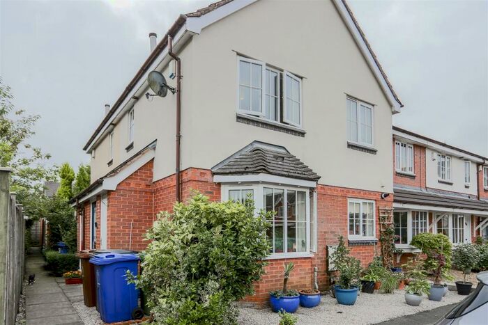 2 Bedroom End Of Terrace House To Rent In Bramley Close, Oswaldtwistle, BB5