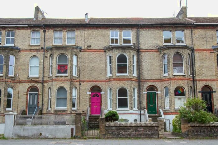 4 Bedroom Maisonette To Rent In Gladstone Terrace, Brighton, East Sussex, BN2
