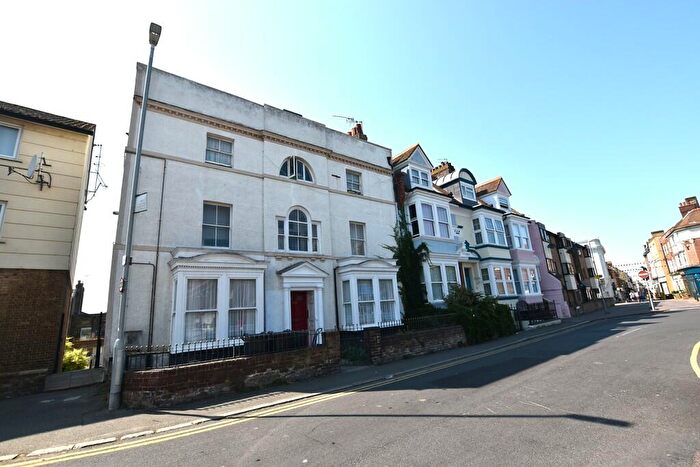3 Bedroom Apartment For Sale In High Street, CT9