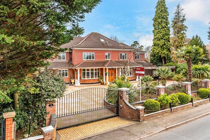 8 Bedroom Detached House For Sale In Burdon Lane, South Cheam, SM2