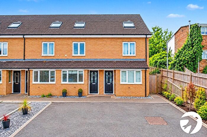 3 Bedroom End Of Terrace House For Sale In Ironside Close, Wayfield, Kent, ME5
