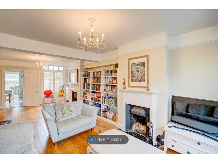 4 Bedroom Terraced House To Rent In Bois Lane, Amersham, HP6