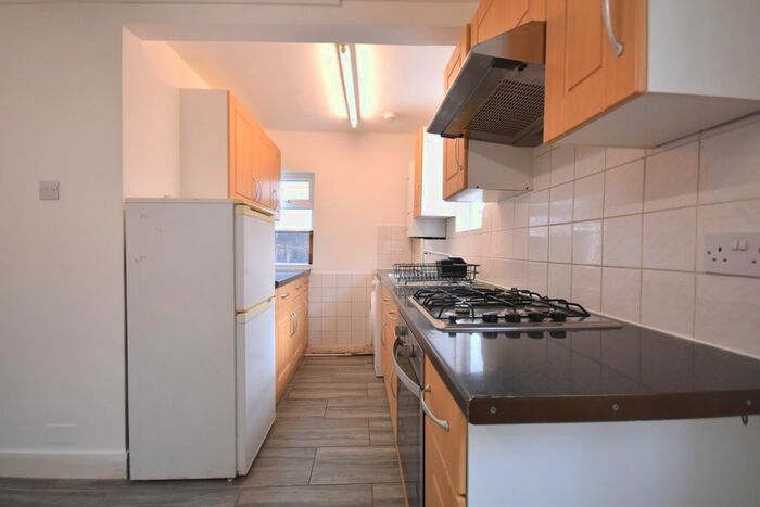 2 Bedroom Flat To Rent In Norfolk Road, Colliers Wood, London, SW19