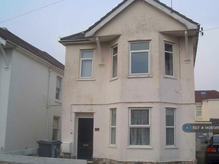 Studio To Rent In Charminster, Bournemouth, BH8