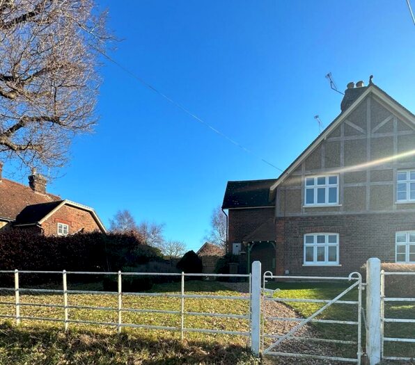 3 Bedroom Semi-Detached House To Rent In Shafford Cottages, Redbourn Road, St. Albans, Hertfordshire, AL3