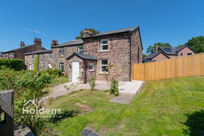 3 Bedroom End Of Terrace House To Rent In The Straits, Hoghton, PR5