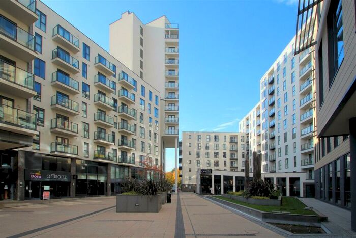 Apartment To Rent In Woking Town Centre, GU22