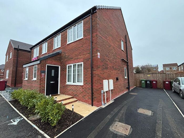 3 Bedroom Semi Detached House To Rent In Sycamore Drive, Holmewood, Chesterfield, S42