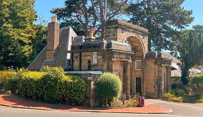 2 Bedroom Detached House To Rent In Calverley Park, Tunbridge Wells, TN1