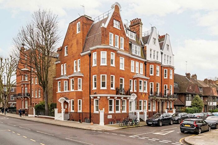 3 Bedroom Flat To Rent In Ormonde Gate, London, SW3