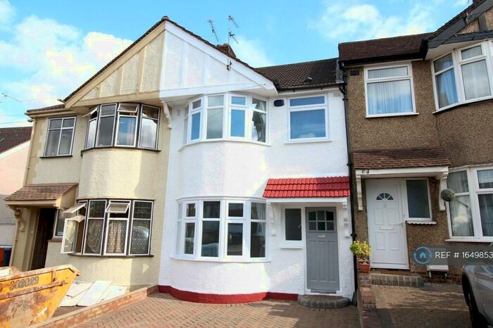 3 Bedroom Terraced House To Rent In Weirdale Avenue, London, N20