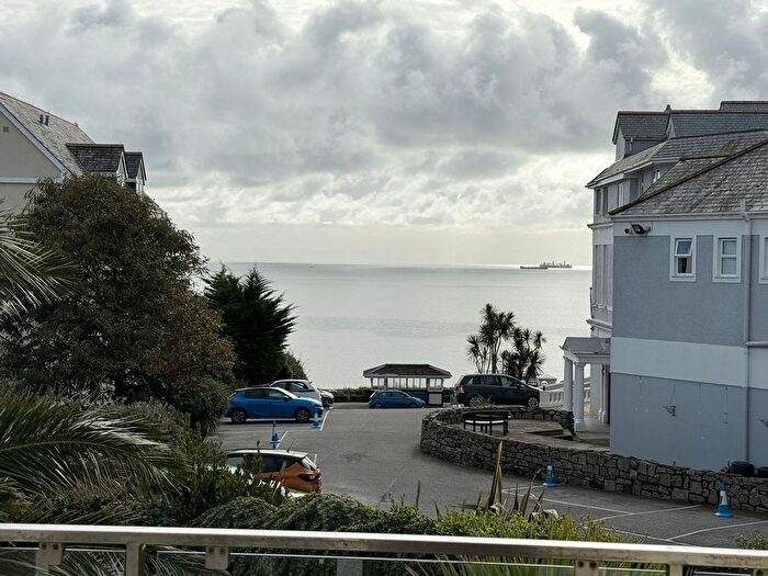 4 Bedroom Detached House For Sale In Emslie Road, Falmouth, TR11