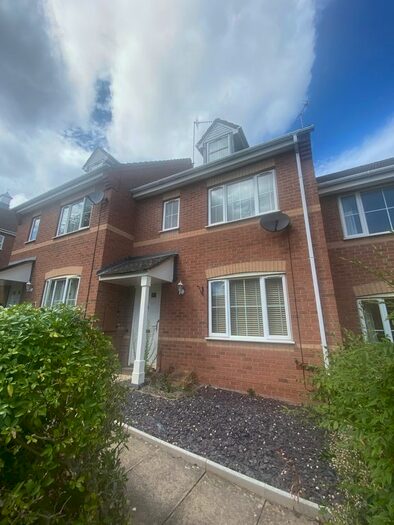 3 Bedroom Terraced House To Rent In Peckstone Close, Coventry, CV1