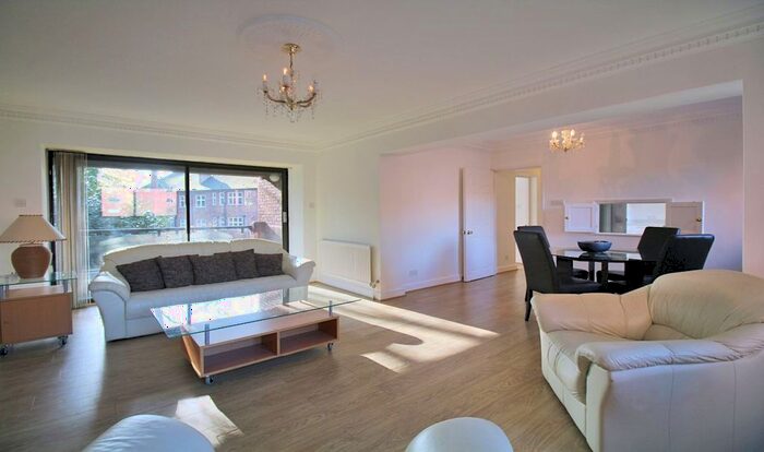 2 Bedroom Flat To Rent In Spencer Close, London, N3