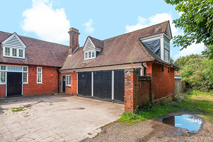 4 Bedroom Semi-Detached House For Sale In Bucks Cross Road, Orpington, BR6