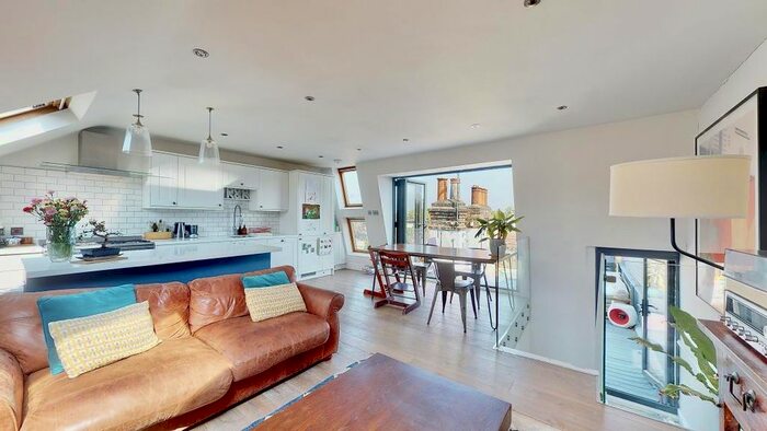 4 Bedroom Flat To Rent In Fawe Park Road, London, SW15