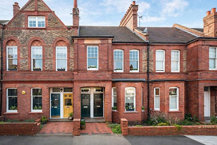 2 Bedroom Maisonette For Sale In Hailsham Avenue, Streatham, SW2