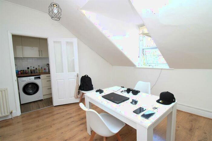 1 Bedroom Flat To Rent In Preston Road, Brighton, BN1