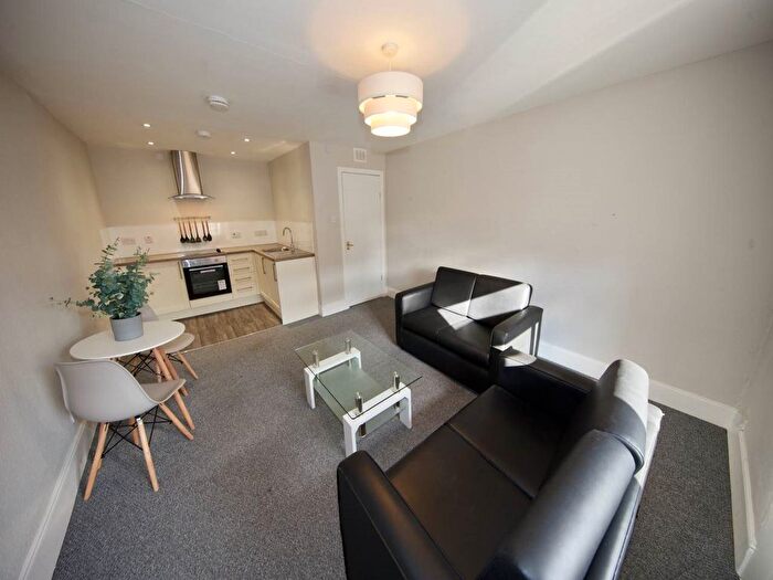 1 Bedroom Flat To Rent In Strathmartine Road, Dundee, DD3