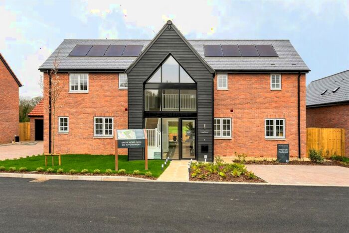 4 Bedroom Detached House For Sale In Crookwood Lane, Urchfont, SN10