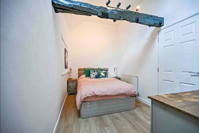 1 Bedroom Detached Bungalow To Rent In The Smithy, Barton Close, Bognor Regis, West Sussex, PO21