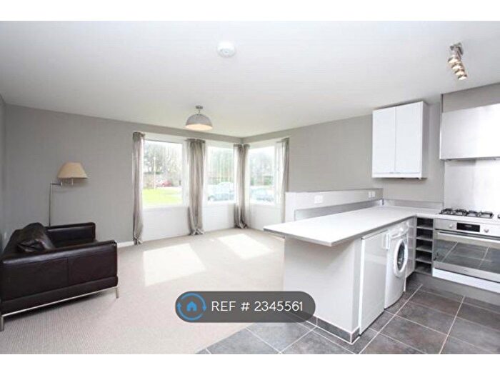 1 Bedroom Flat To Rent In Samels Court, London, W6