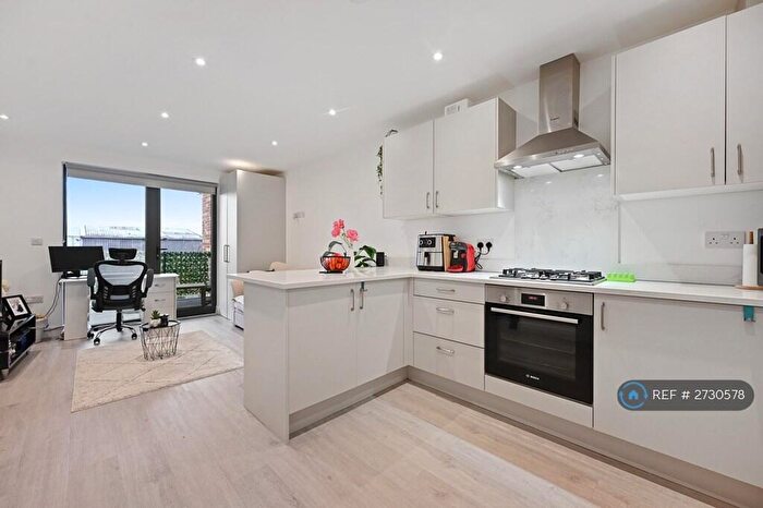 1 Bedroom Flat To Rent In Rosslyn Crescent, Harrow, HA1