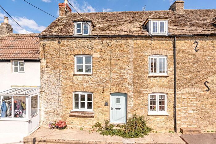 2 Bedroom Terraced House For Sale In West Street, Tetbury, GL8