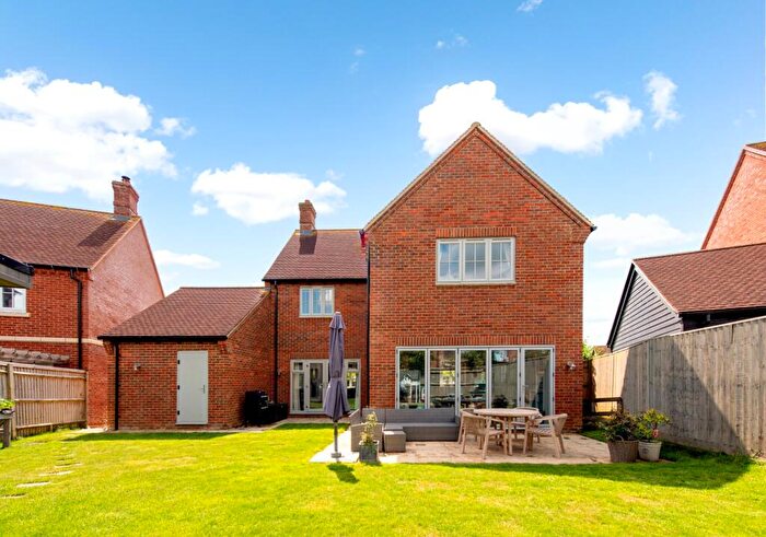 4 Bedroom Detached House For Sale In Fairfield Close, Haddenham, Buckinghamshire, HP17