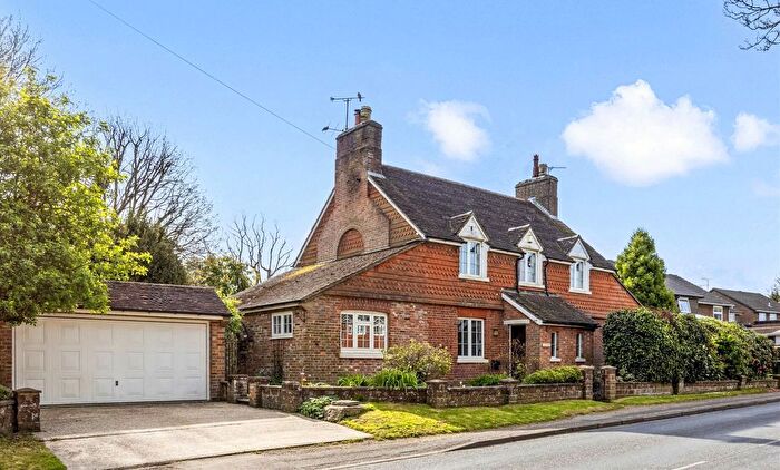 5 Bedroom Detached House For Sale In North Heath Lane, Horsham, RH12
