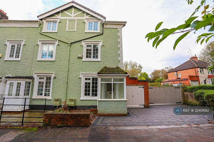 4 Bedroom End Of Terrace House To Rent In Tibbets Lane, Birmingham, B17