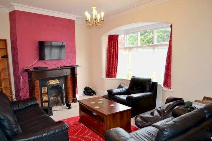 5 Bedroom End Of Terrace House To Rent In Thurlby Street, Fallowfield, M13