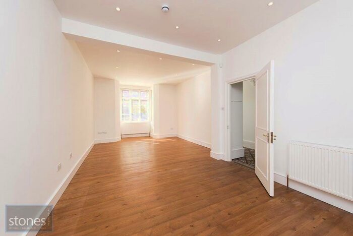 5 Bedroom Terraced House To Rent In Lisburne Road, Hampstead Heath, London, NW3