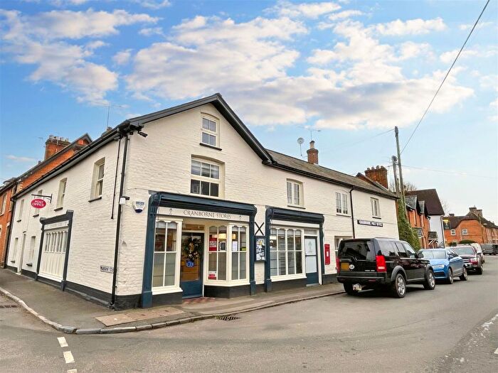 2 Bedroom Flat To Rent In The Square, Cranborne, Wimborne, BH21