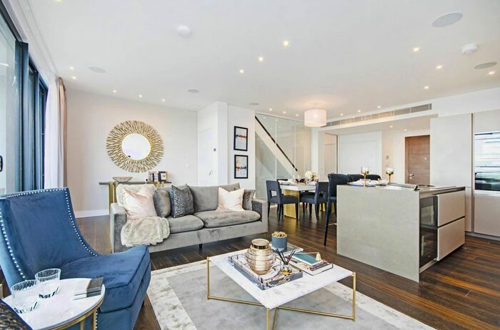 3 Bedroom Flat For Sale In Finchley Road, South Hampstead, London, NW3