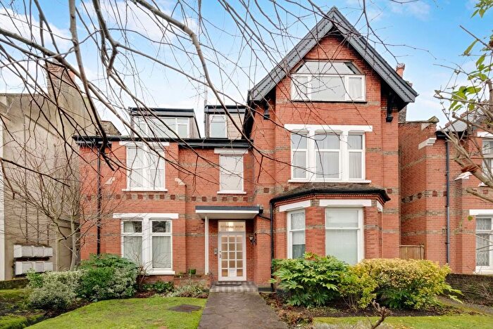 2 Bedroom Flat To Rent In Madeley Road, London, W5