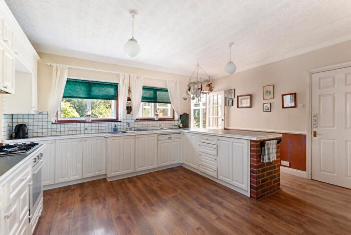 3 Bedroom Detached House For Sale In Chaldon Common Road, Chaldon, Caterham, CR3