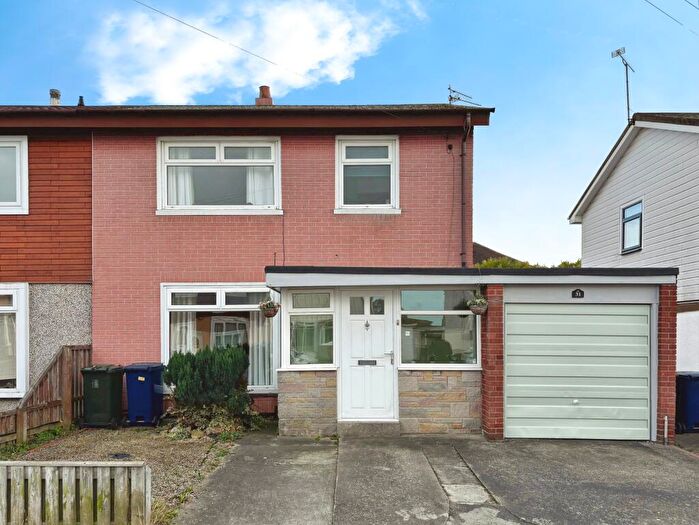 3 Bedroom Semi Detached House For Sale In Parkside Avenue, Benton, Newcastle Upon Tyne, NE7
