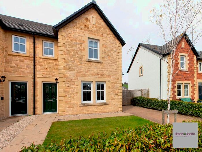 3 Bedroom Semi-Detached House To Rent In Loaningdale Avenue, Biggar, ML12