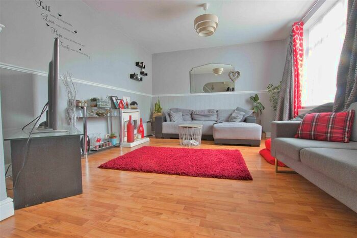 3 Bedroom Terraced House To Rent In Barton Way, Borehamwood, WD6