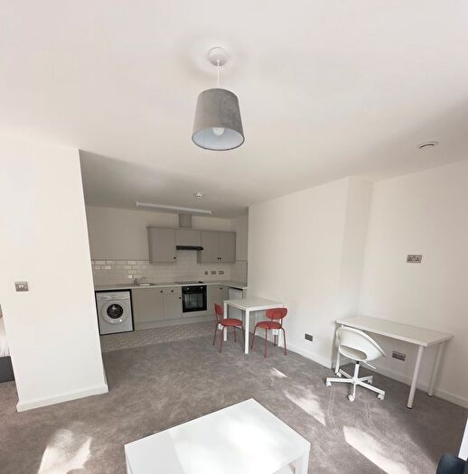 1 Bedroom Studio To Rent In Flat, Woodsley Road, LS2