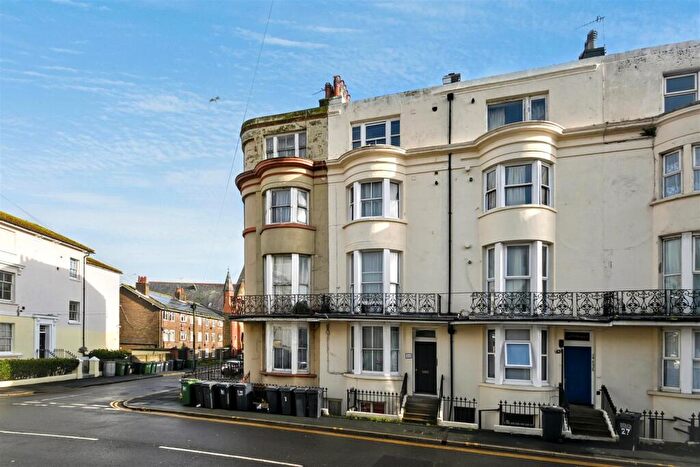 1 Bedroom Flat For Sale In Cavendish Place, Eastbourne, BN21
