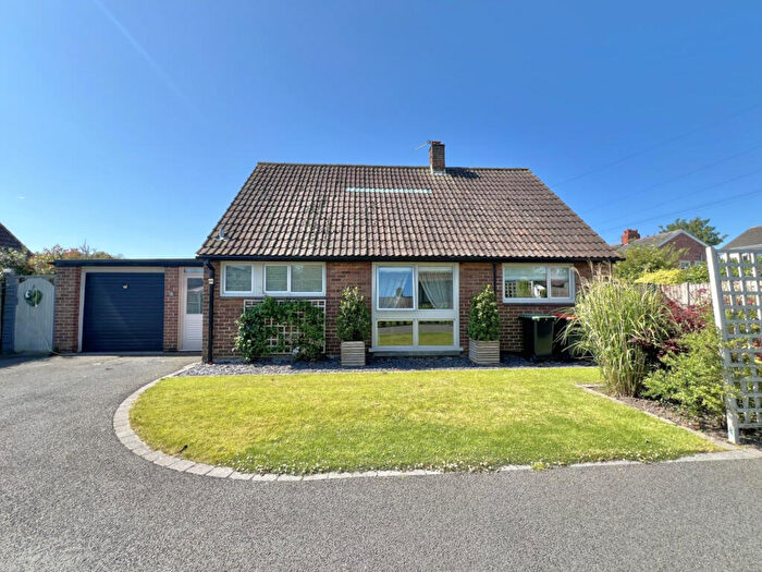 3 Bedroom Detached House For Sale In Hawthorne Lea, Thornton, FY5