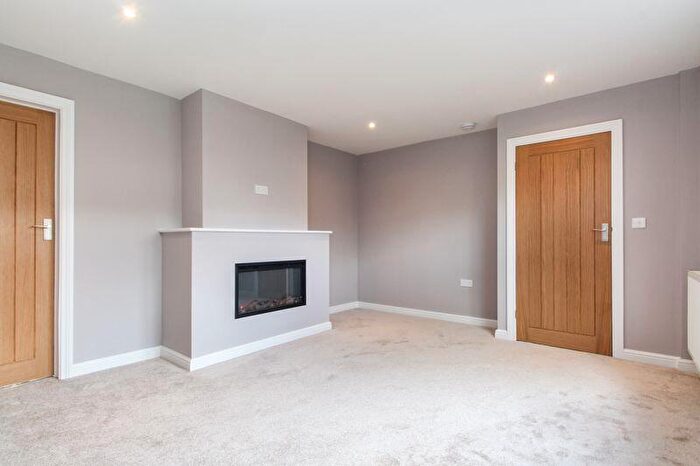 3 Bedroom End Of Terrace House For Sale In Queens Crescent, Clapham, MK41