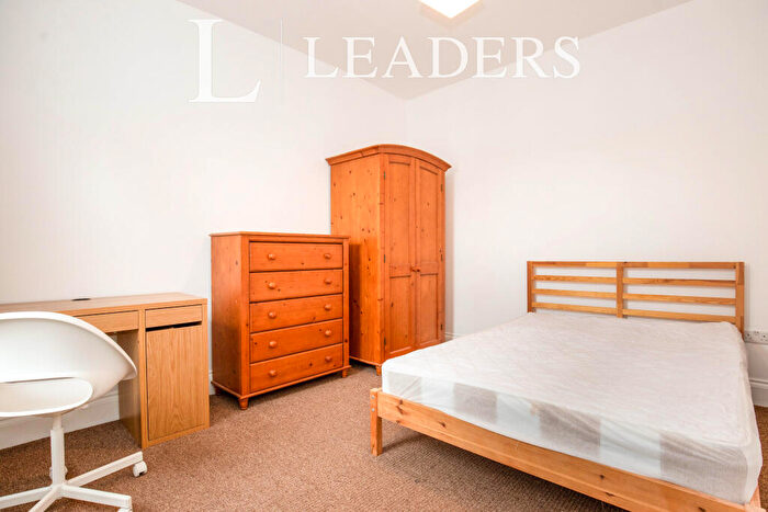 5 Bedroom Terraced House To Rent In Adams Avenue, Northampton, Northamptonshire, NN1