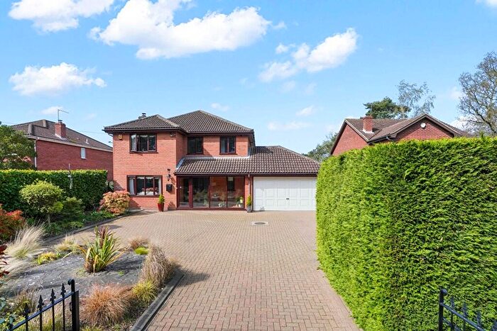 4 Bedroom Detached House For Sale In Priory Road, St. Olaves, NR31